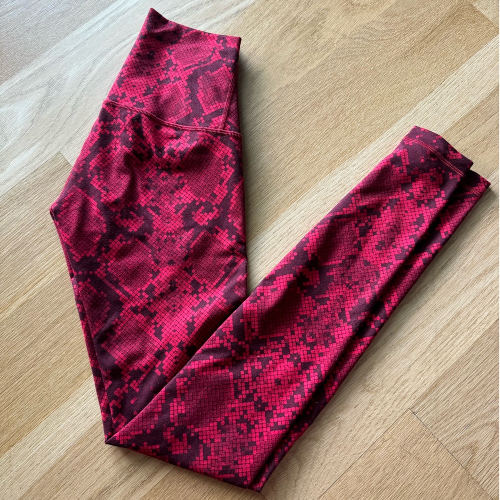 EEUC Lululemon leggings size 4